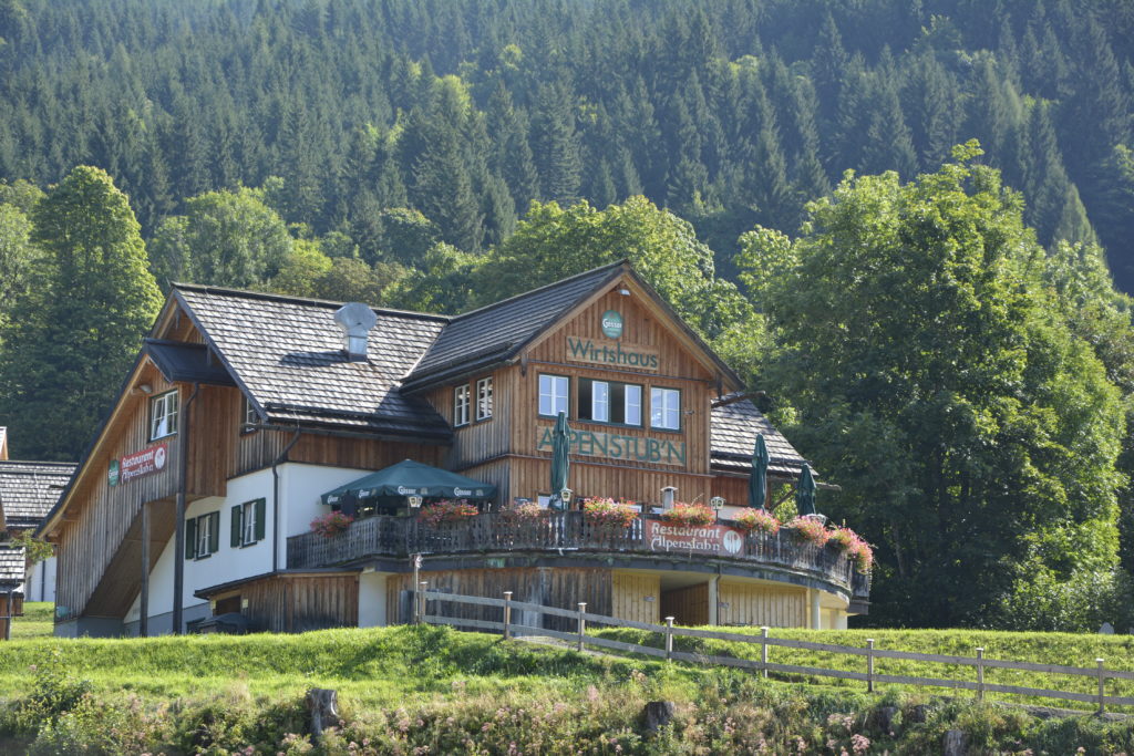  Alpenstub´n - das Restaurant im Hüttendorf Hagan Lodge