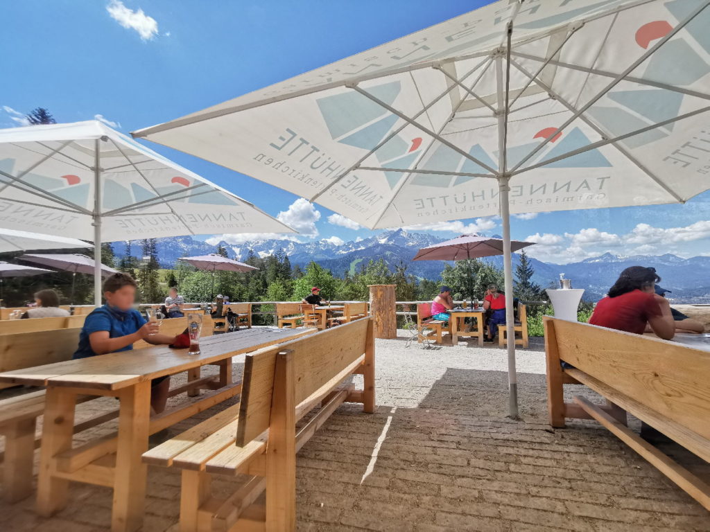 Tannenhütte Garmisch - Sommergenuß auf der schönen Panoramaterrasse