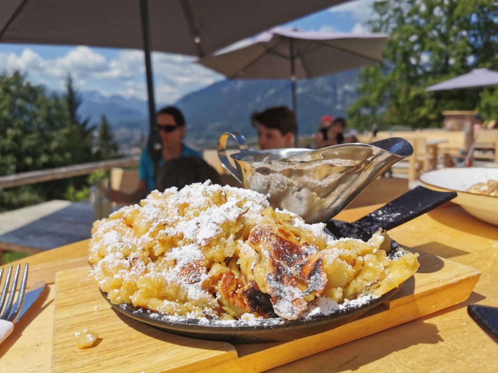 Tannenhütte Kaiserschmarrn - das beliebteste Gericht auf der Hütte, schmeckt traumhaft gut!