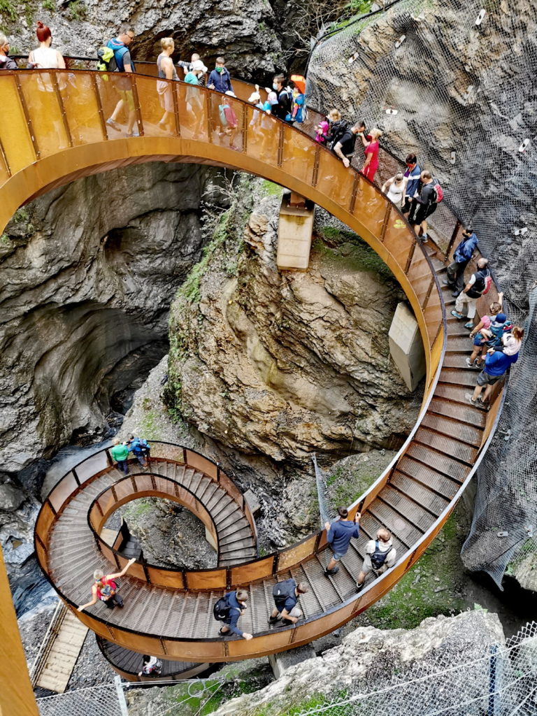 Das ist die Liechtensteinklamm Treppe - auch als Helix Treppe beworben