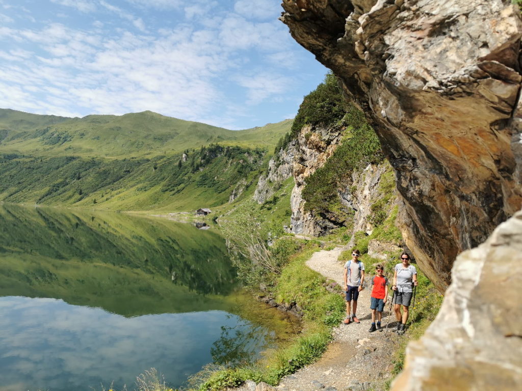 Die Tappenkarsee Wanderung direkt am See