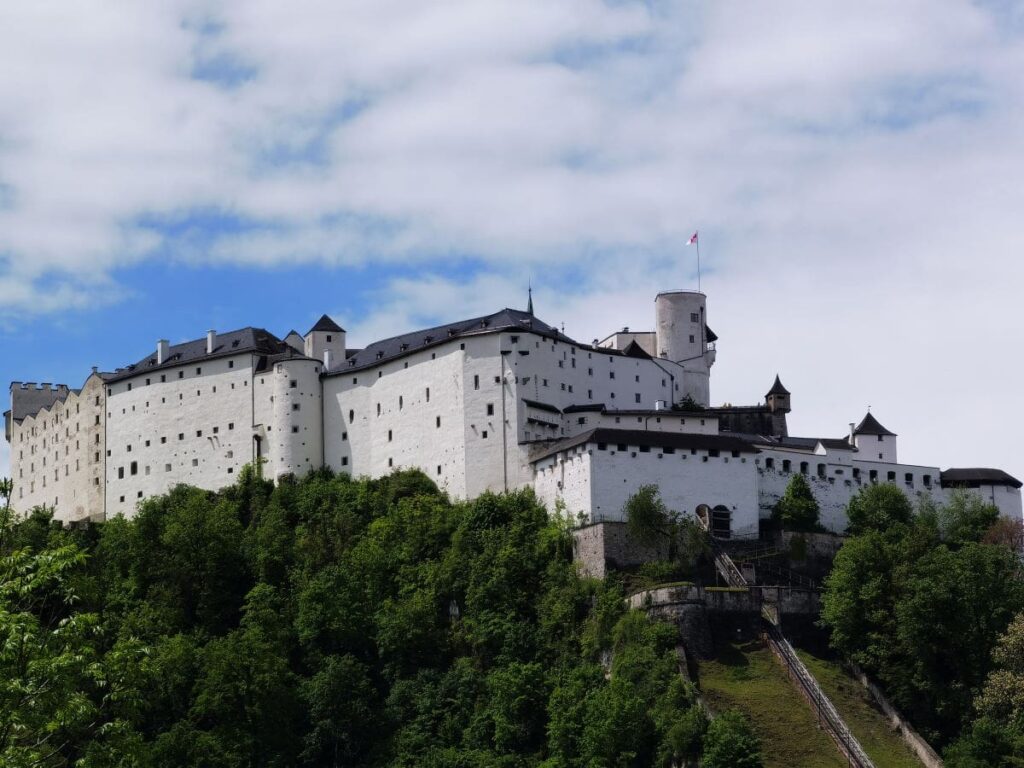 Die Festung Hohensalzburg ist eine der Salzburg Sehenswürdigkeiten