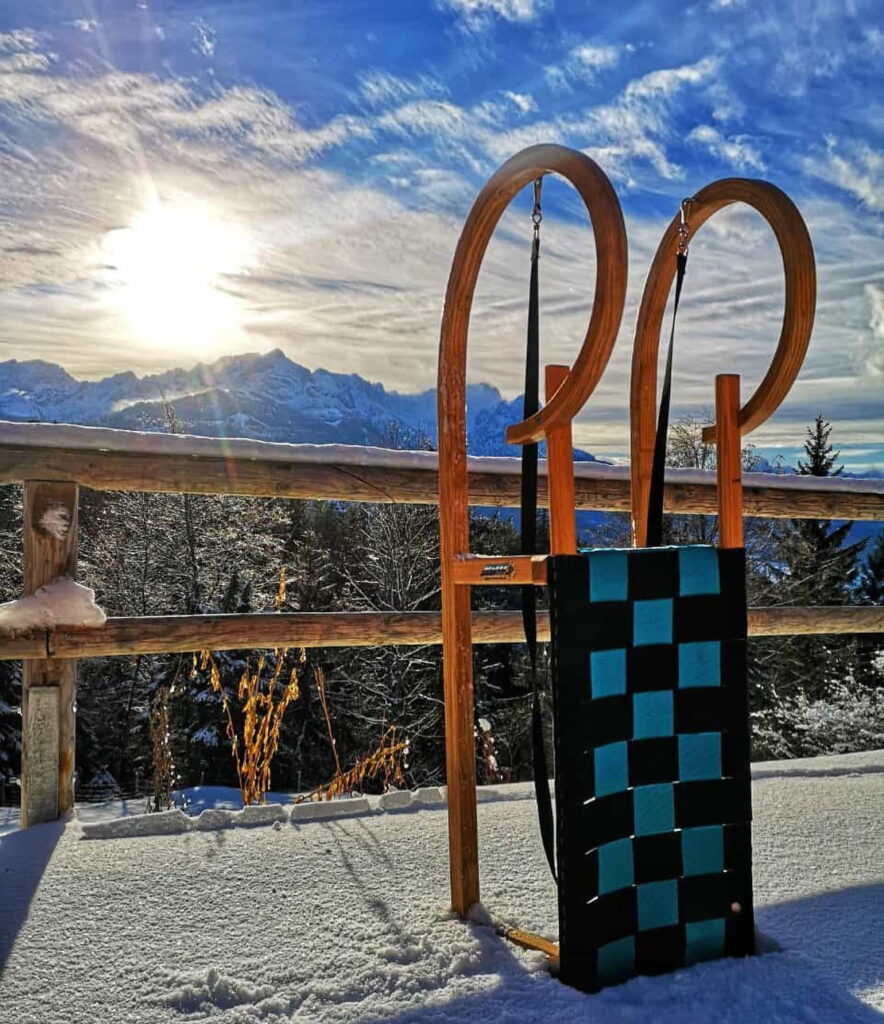 Winterwandern Bayern zur Tannenhütte - auch mit Rodel möglich, Bild: Anna Hertle