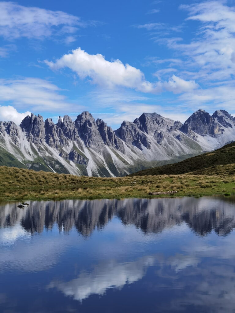 Salfeinsersee - mit den Tiroler Dolomiten, den Kalkkögeln